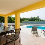 Prenci Private Pool ヴィラ