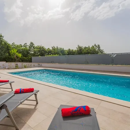 Vila Prenci Private Pool Tinjan