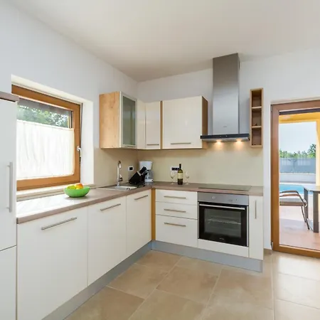 Prenci Private Pool Villa Tinjan